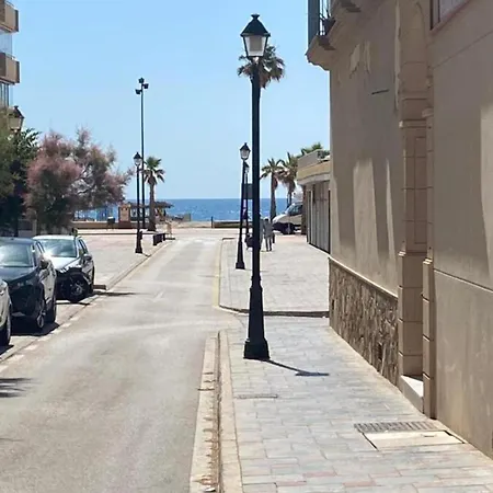 Nuevo Junto Al Mar *